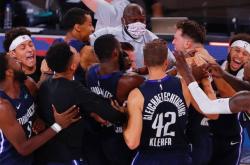 开云平台-FPX横扫LGD，Zeus完成史诗逆转小组赛3:2（北京）