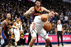 开云下载-关于掘金碾压尼克斯，西蒙斯制霸全场的信息