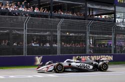 开云下载-红牛二队碾压阿斯顿马丁，皮亚斯特里惊艳四座