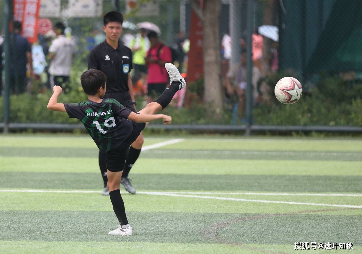 精彩绝伦的足球比赛即将上演