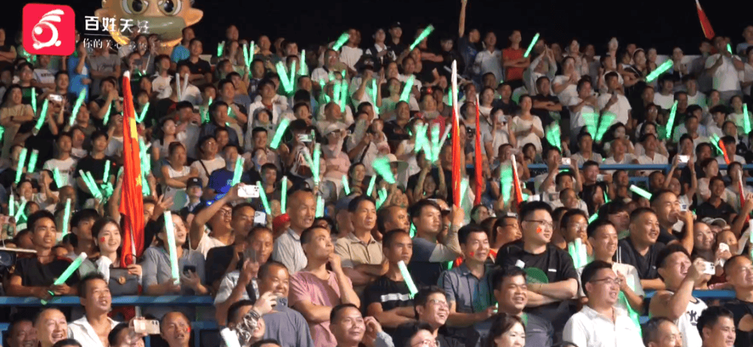 传奇球星回归赛场，引发球迷狂热追捧的简单介绍