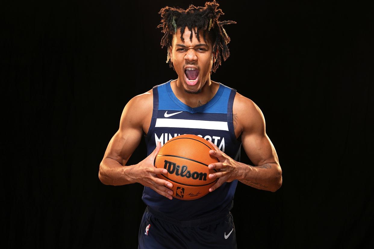 关于小牛队新秀球员勤奋训练，力求提升水平争夺主力位置的信息