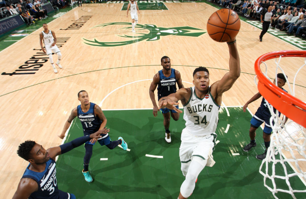 雄鹿主场大胜魔术，实现四连胜