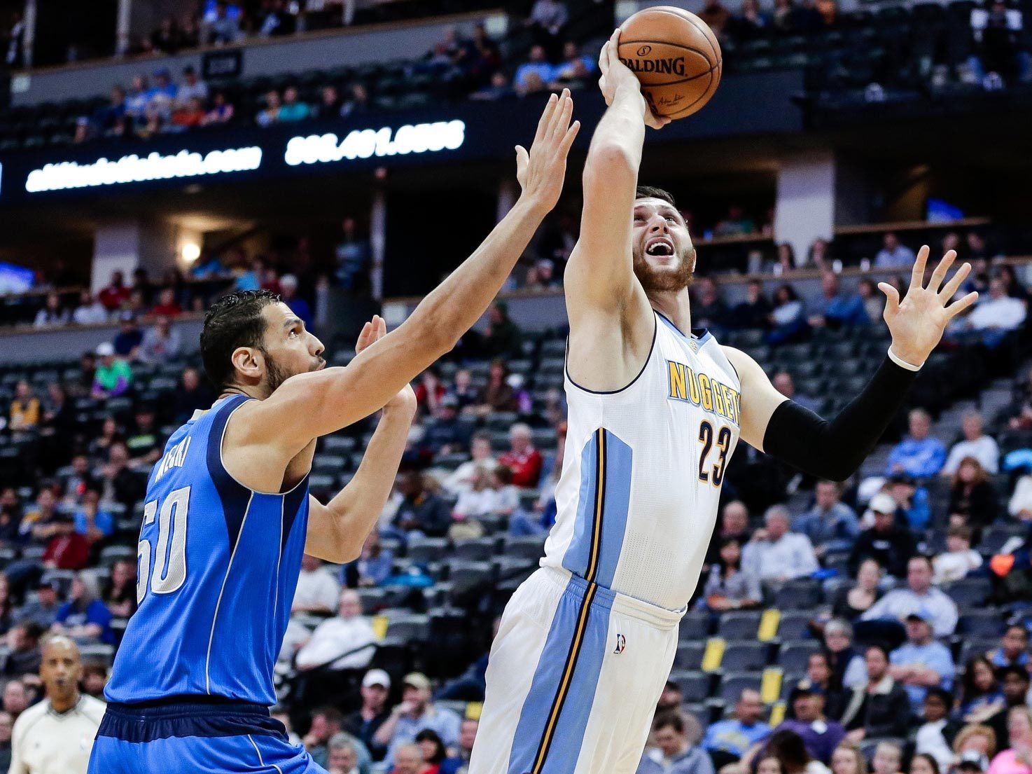 小牛队战胜掘金，取得三连胜的简单介绍