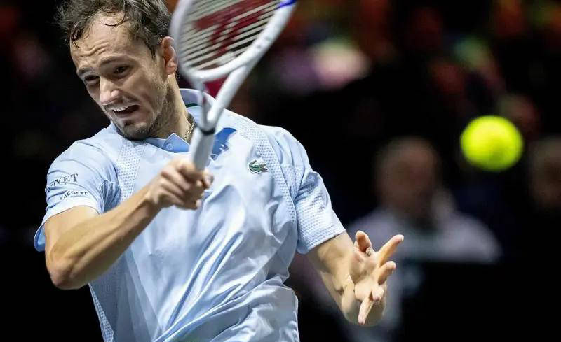 世界网球队爆冷法国网球队，梅德韦杰夫制霸全场的简单介绍