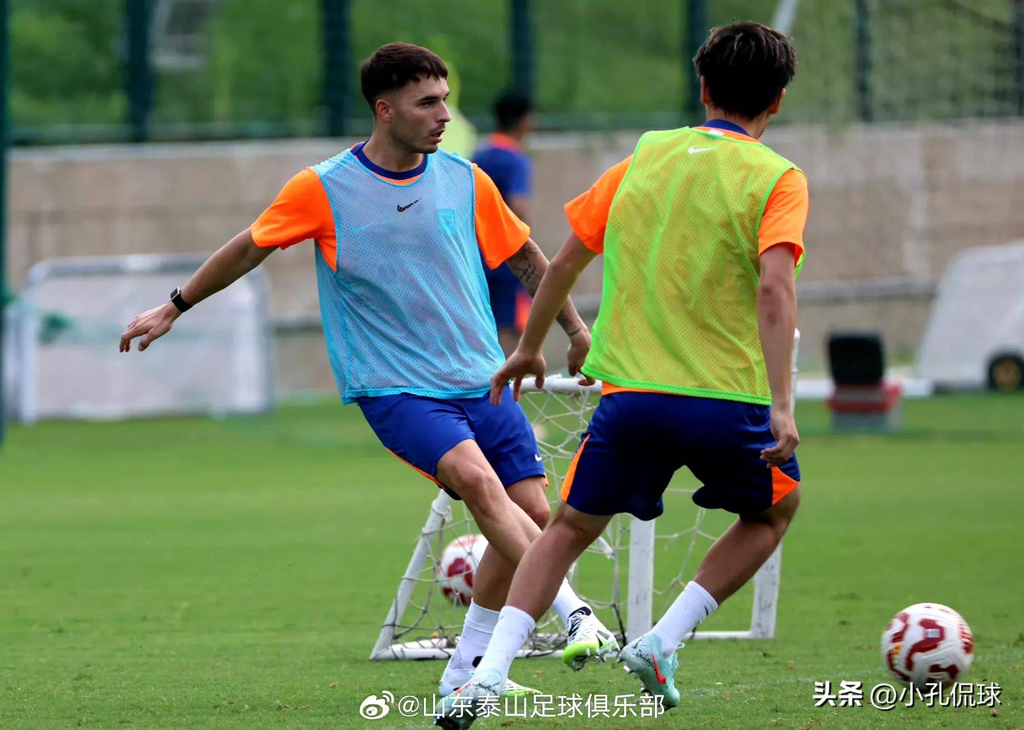 包含赛场氛围骤然升温,球队实力悬殊的词条 包含赛场氛围骤然升温,球队实力悬殊的词条