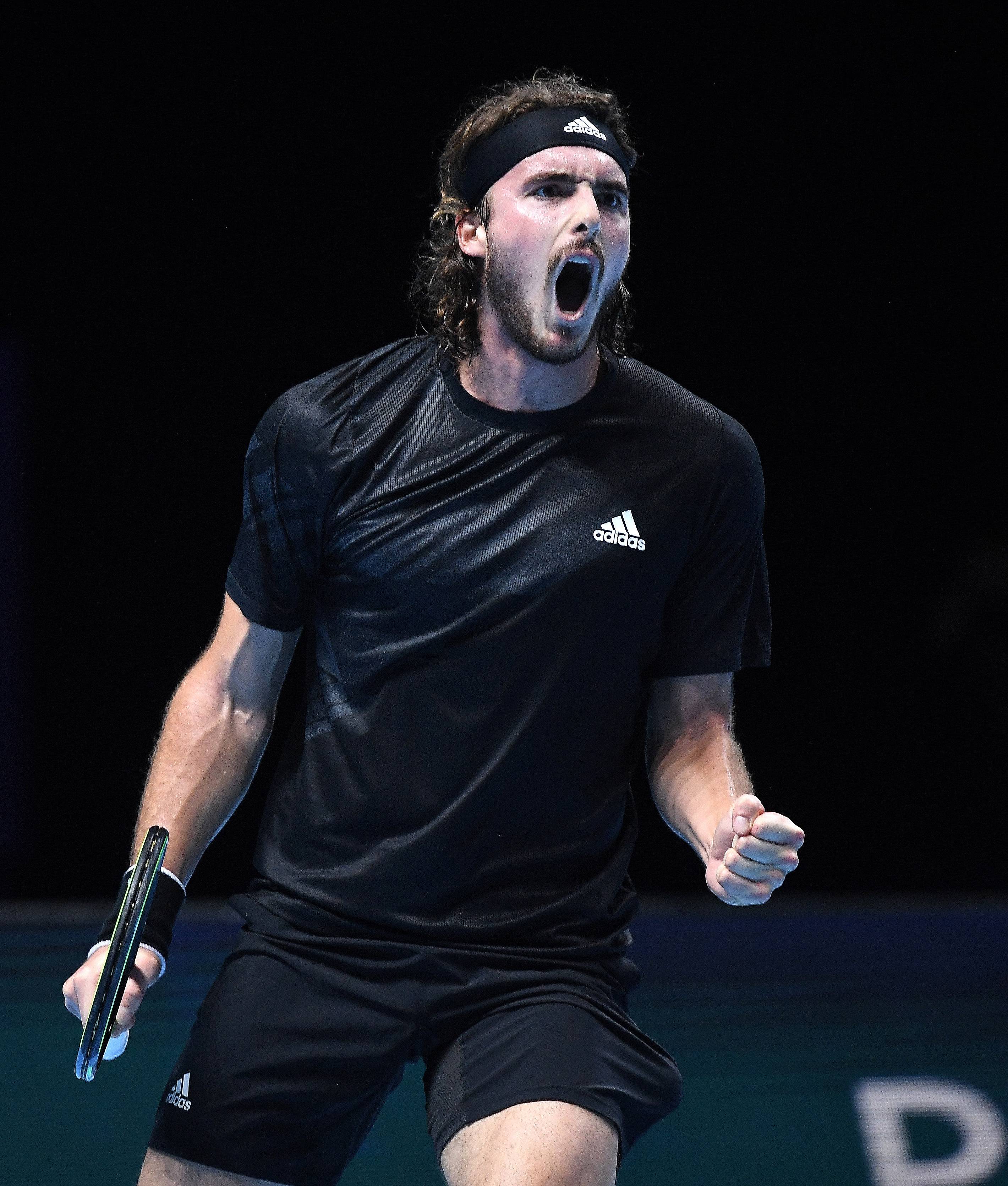 包含西班牙网球队完胜美国网球队,西西帕斯爆发神勇的词条 包含西班牙网球队完胜美国网球队,西西帕斯爆发神勇的词条