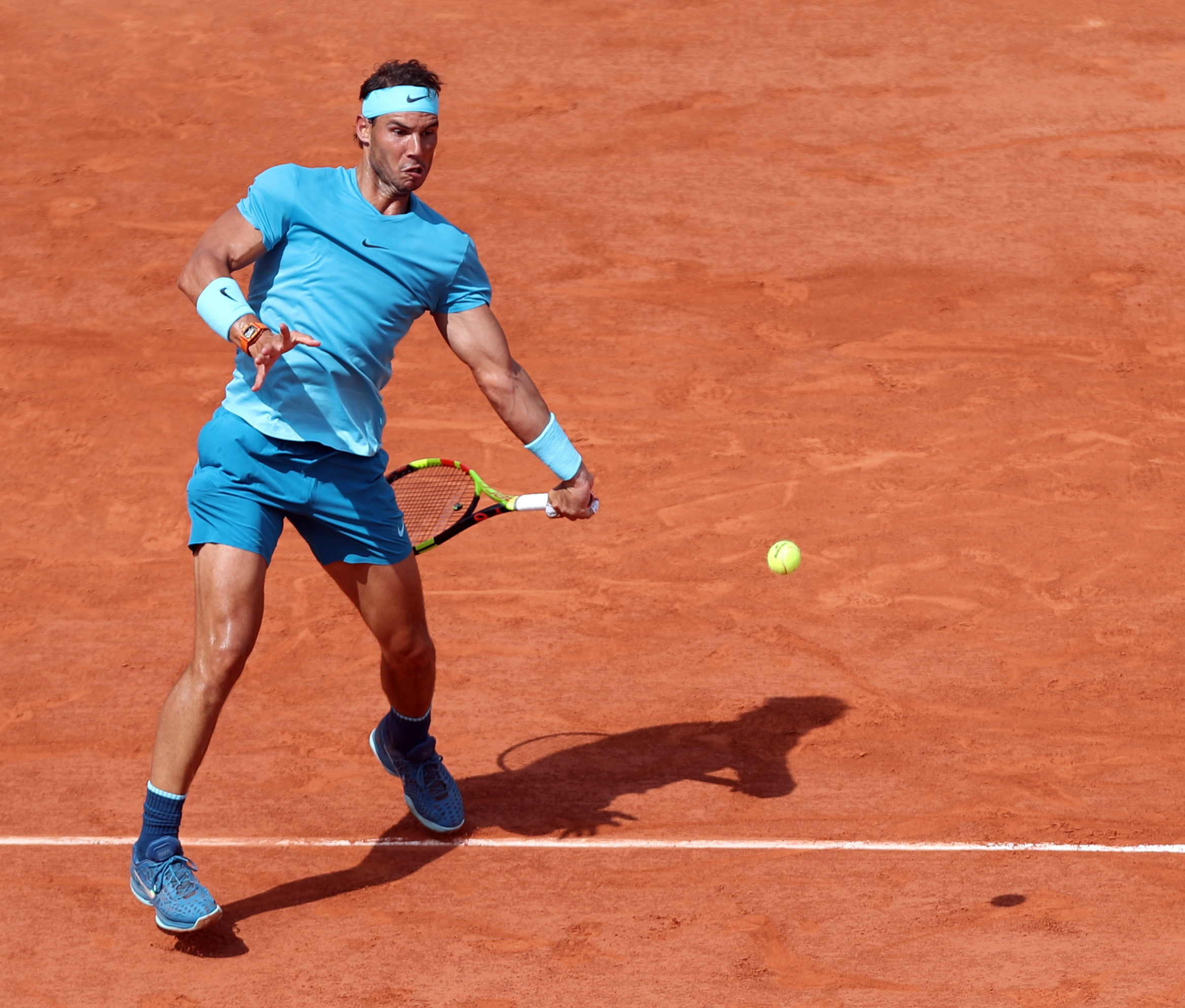 日本网球队鏖战法国网球队，纳达尔高光表现的简单介绍