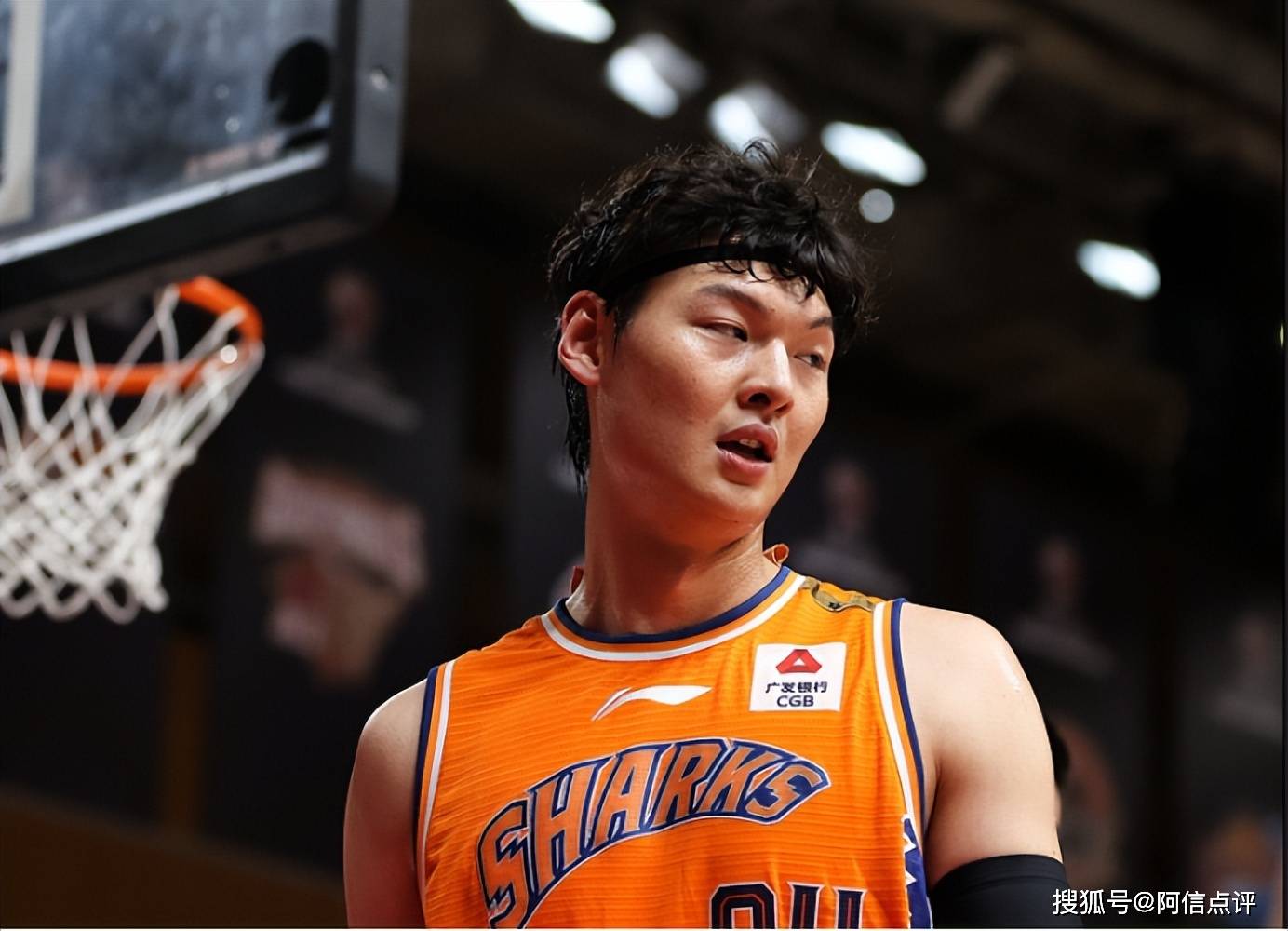 福建队轻取鹈鹕，王哲林点燃赛场的简单介绍